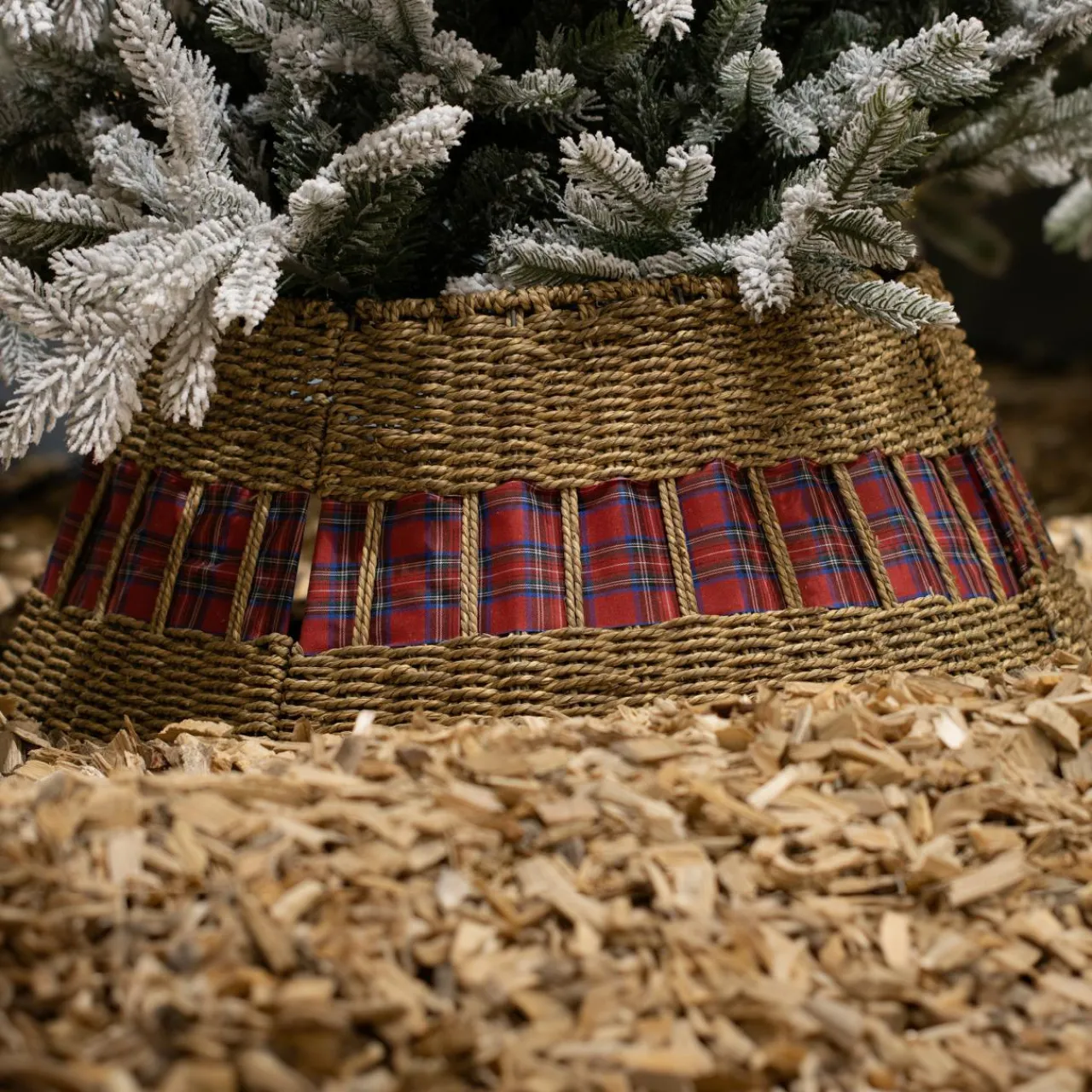 Cache Pied Sapin|KAEMINGK Cache pied de sapin en osier (D57 cm) Tartan écossais Rouge