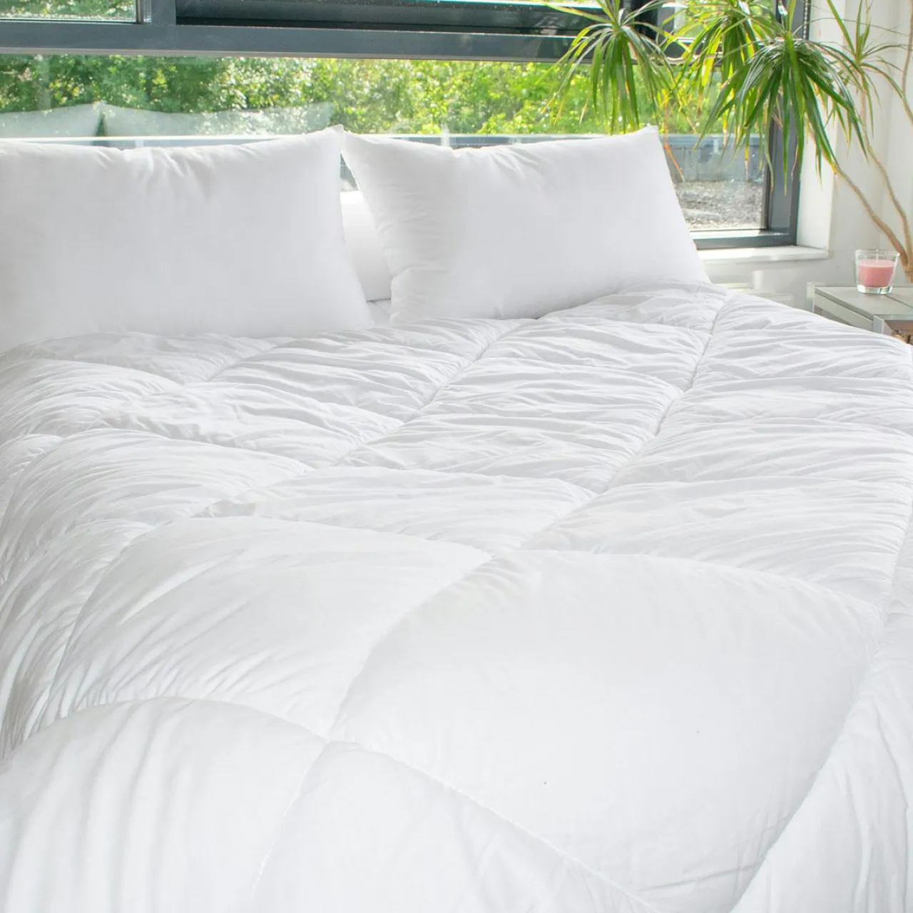 Couette, Oreiller, Traversin|EMINZA Couette Chaude (200 x 200 cm) Microfibre Lavable à 95°C he Blanc