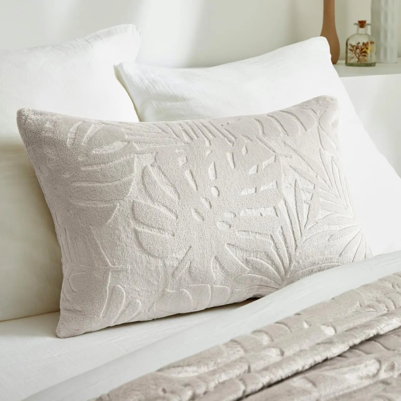 Coussin Et Housse|EMINZA Coussin rectangulaire flanelle (40 x 60 cm) Flore Ecru