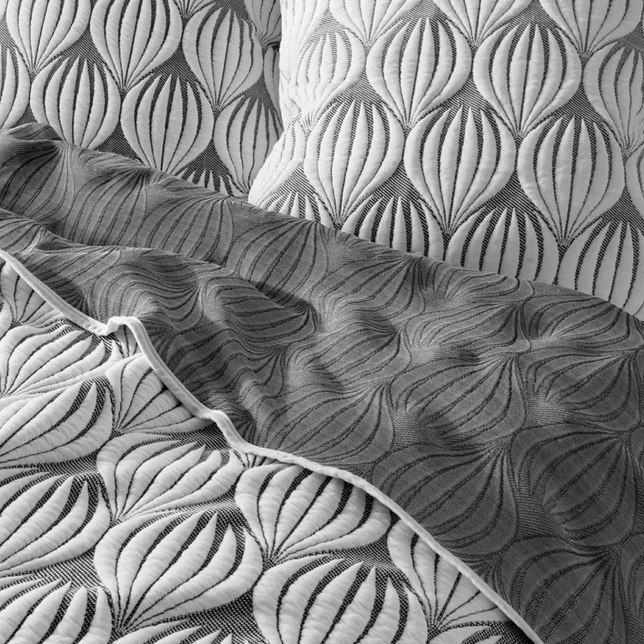 Couvre-Lit Et Édredon|DOUCEUR D'INTERIEUR Couvre-lit et 2 taies d'oreiller (220 x 240 cm) Faustine Gris