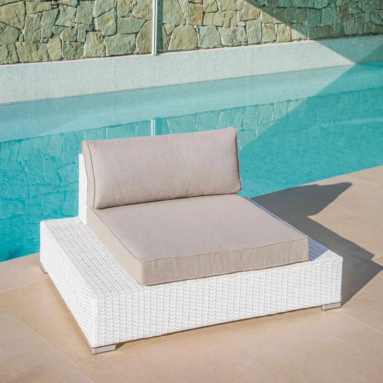 Fauteuil Détente|Canapé, Fauteuil Et Table Basse|MOBELLIA Fauteuil de jardin en résine tressée Palma Blanc et taupe Tressé Blanc - Taupe