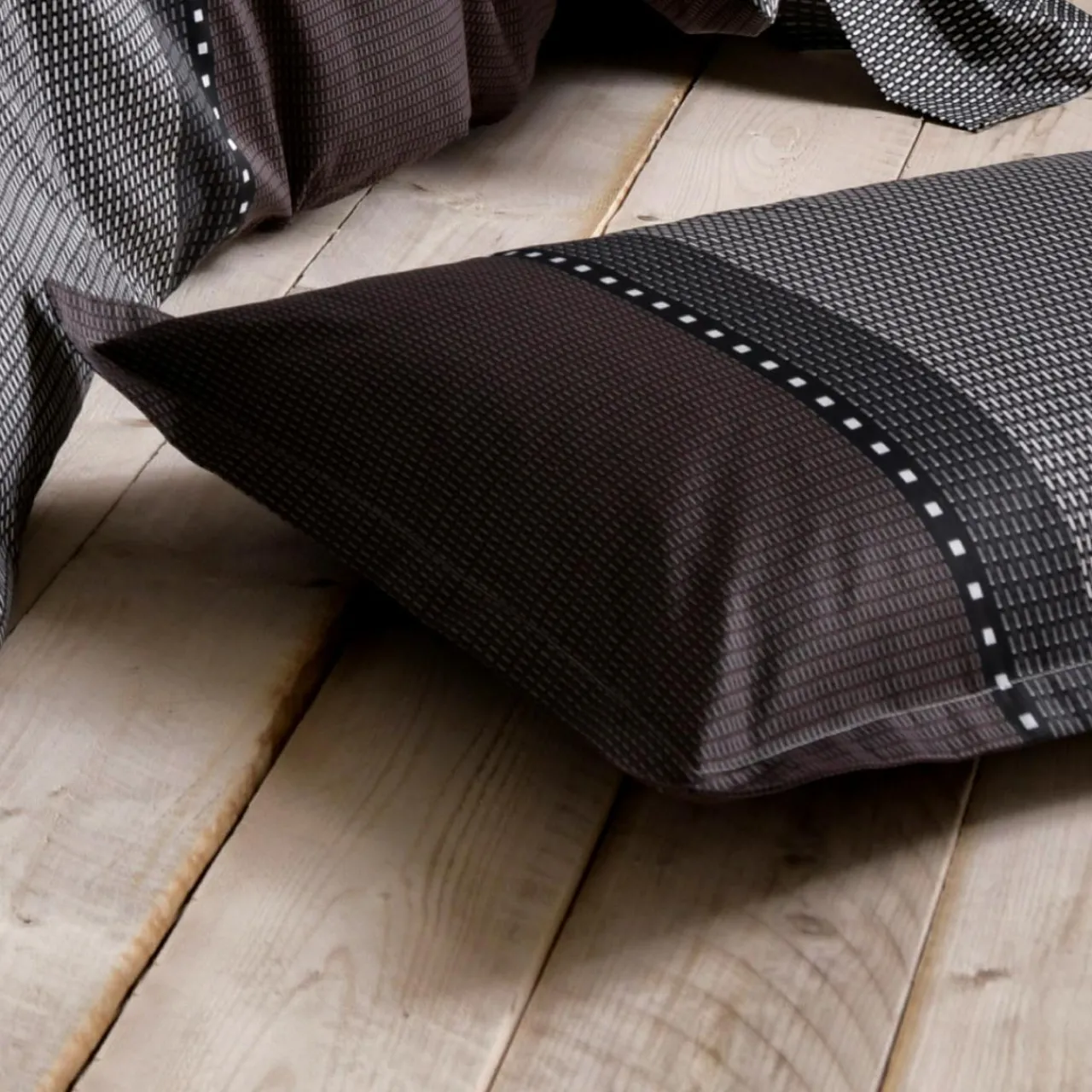 Housse De Couette|TRADI LINGE Housse de couette satin de coton (240 x 220 cm) Enzo e Noir