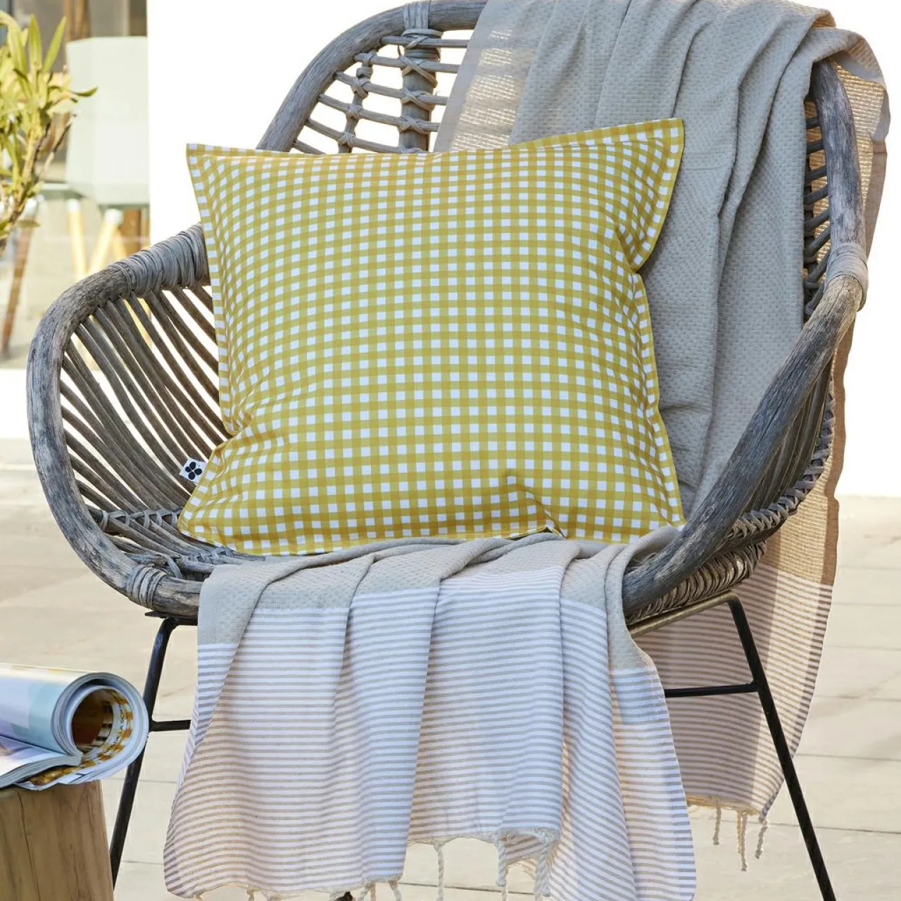 Accessoires Et Coussins|Coussin Déco D'Extérieur|EMINZA Housse de coussin extérieur carrée (45 x 45 cm) Vickie Jaune Vichy jaune