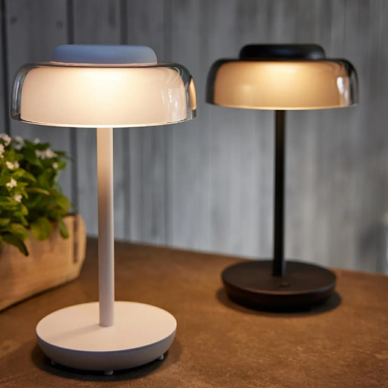Luminaire Jardin|Eclairage Extérieur|#N/A Lampe de table sans fil rechargeable USB 18 LED (H28 cm) Tribeca Noir