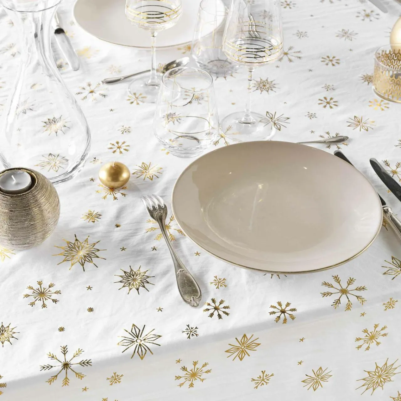 Nappe Et Chemin De Table|douceur d'intu017drieur Nappe de Noël rectangulaire anti tache (140 x 240 cm) Astrelia Blanc et dé Or