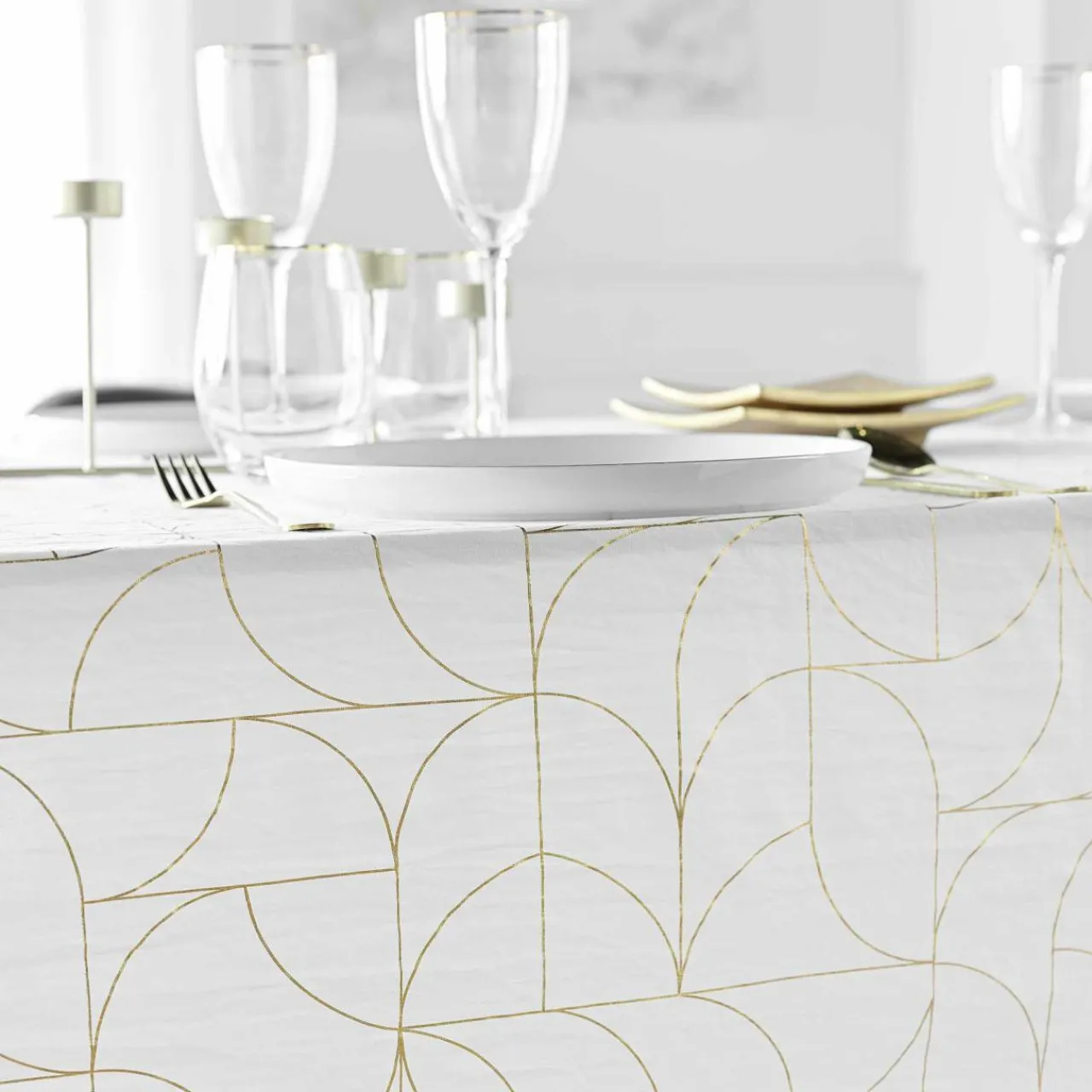 Nappe Et Chemin De Table|douceur d'intu017drieur Nappe de Noël rectangulaire anti tache (140 x 240 cm) Loux Blanc et dé Or