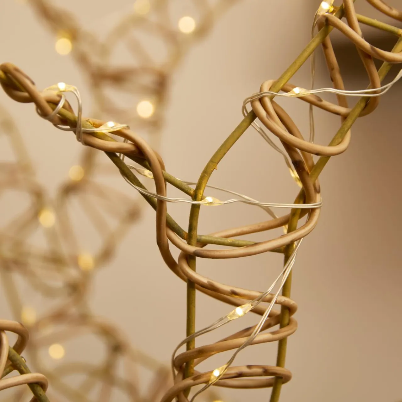 Personnage, Objet Grand Format|Déco Et Objet Lumineux|EMINZA Renne lumineux 630 Led (H88 cm) Dan résine tressée et Blanc chaud Naturel