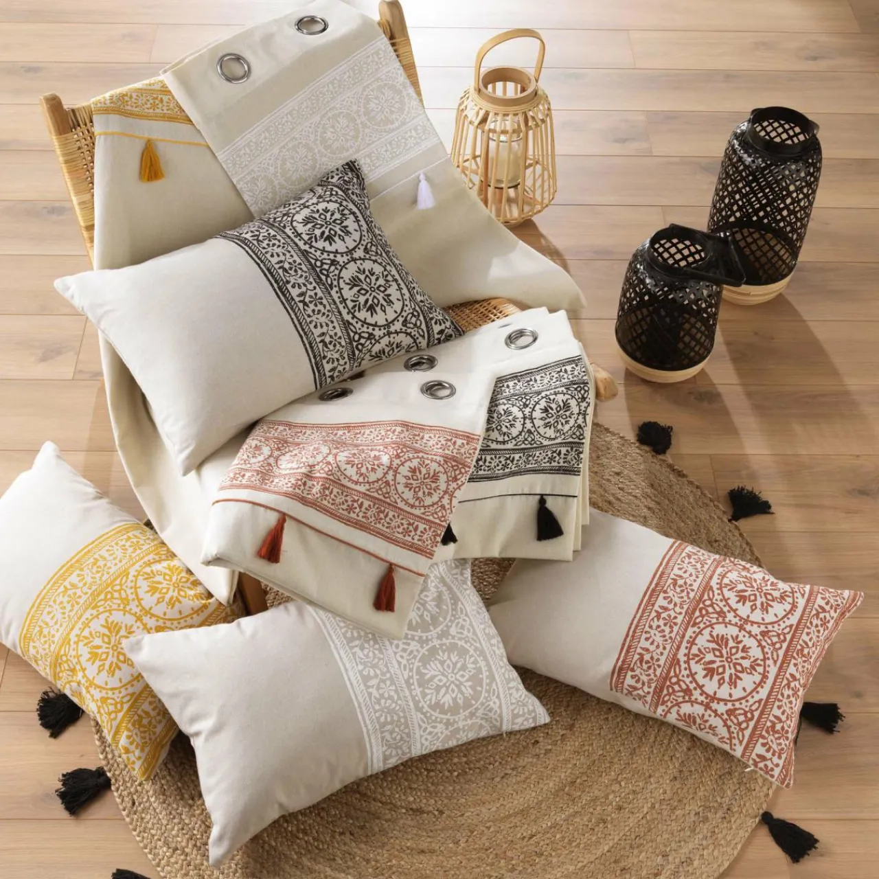 Rideau|DOUCEUR D'INTERIEUR Rideau oeillets pompons (140 x 240 cm) Isalina Blanc