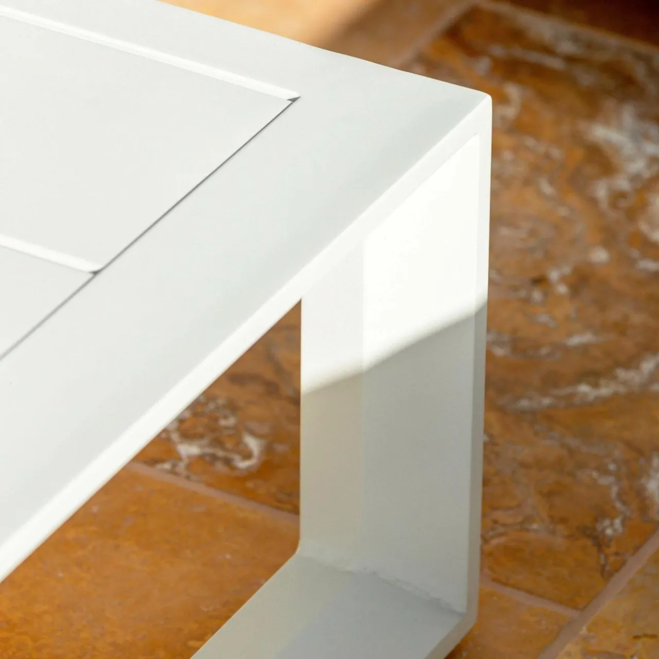 Salon De Jardin|MOBELLIA Salon de jardin d'angle aluminium 5 places Elba Blanc et taupe Blanc - Taupe