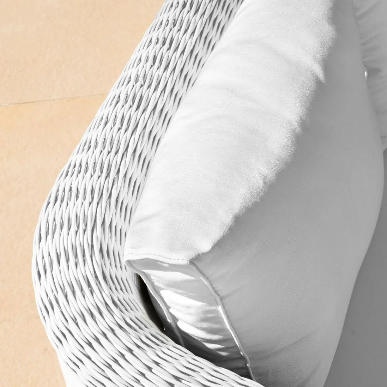 Salon De Jardin|MOBELLIA Salon de jardin en résine tressée 5 places 4 pcs Calvi Blanc Tressé Blanc - Blanc