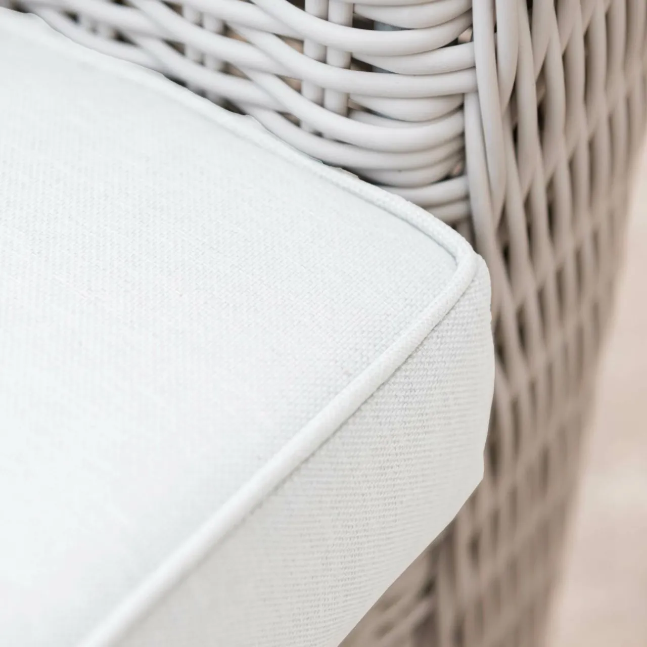 Salon De Jardin|MOBELLIA Salon de jardin en résine tressée 4 places 4 pcs Calvi Blanc Tressé Blanc - Blanc