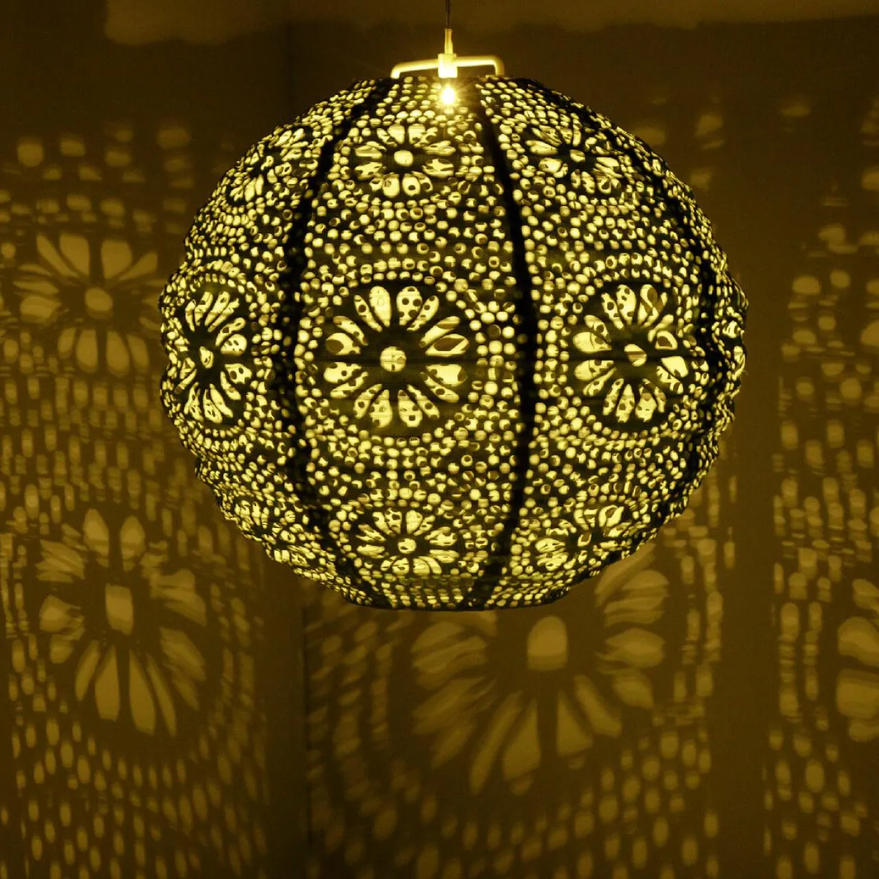 Luminaire Jardin|Eclairage Extérieur|#N/A Suspension de jardin solaire (H23 cm) Lanterne ajourée Marron clair