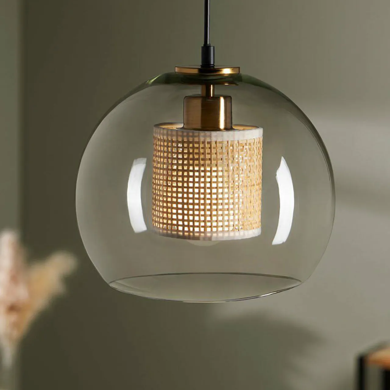 Lampe Suspension|OSTARIA Suspension lumineuse en verre et cannage (D25 cm) Lucéa Beige Transparent