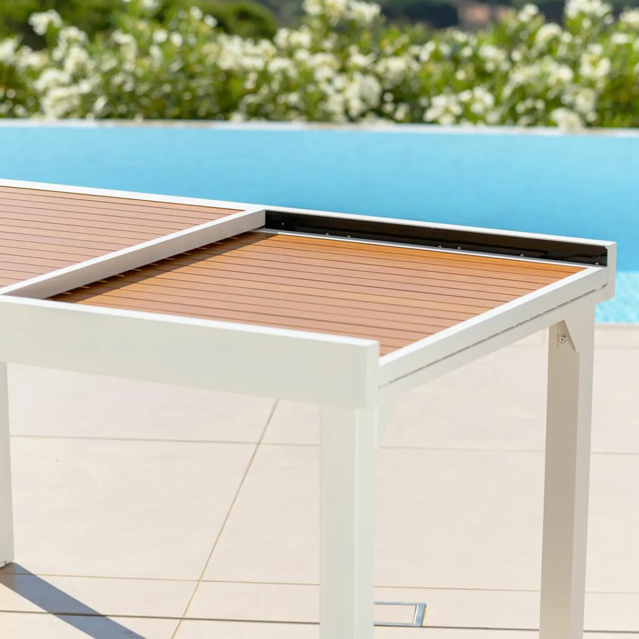 Table De Jardin|Salon De Jardin|MOBELLIA Table de jardin extensible en aluminium 10 places effet bois (135/270 x 90 cm) Murano Blanc