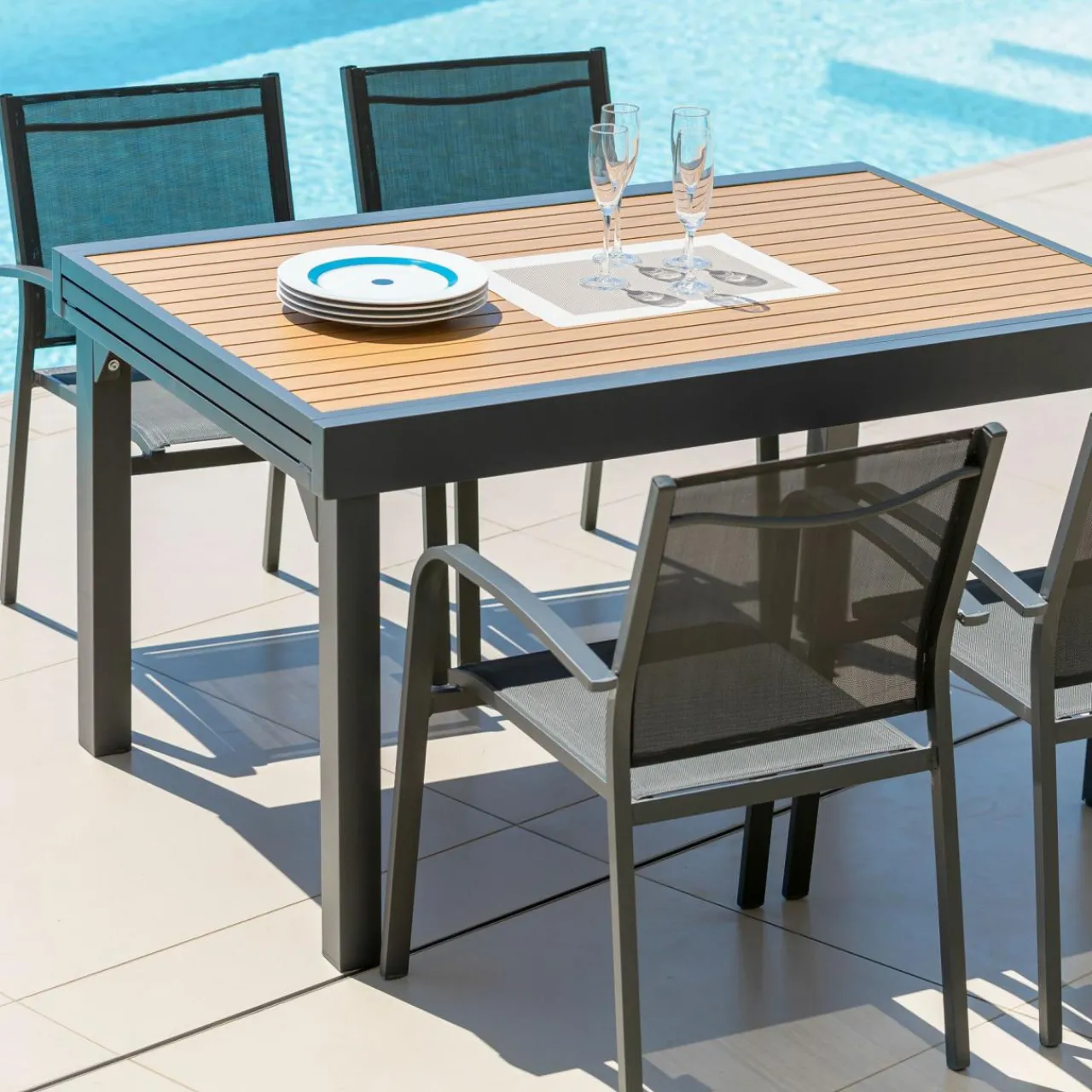 Table De Jardin|Salon De Jardin|MOBELLIA Table de jardin extensible en aluminium 10 places effet bois (135/270 x 90 cm) Murano Gris Anthracite