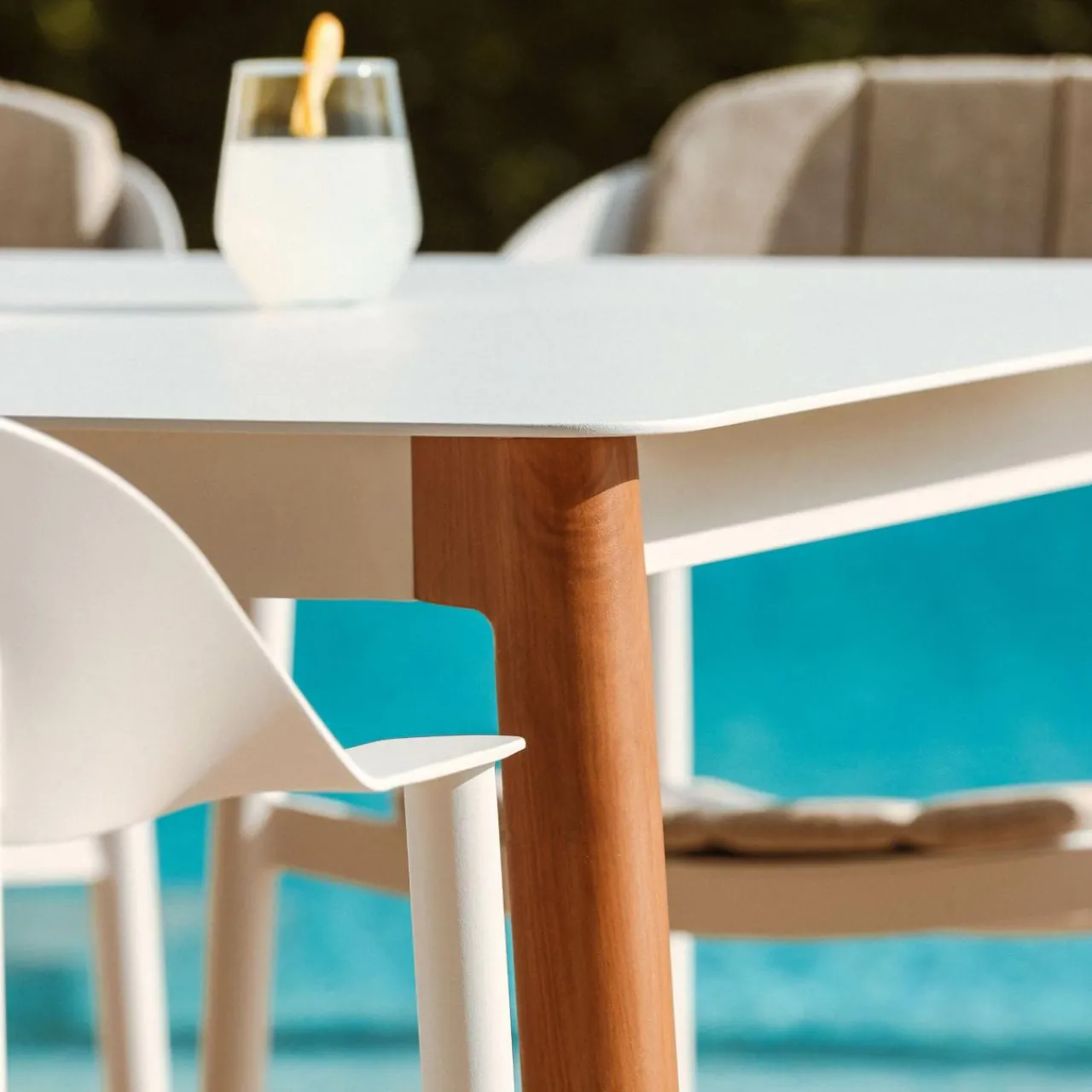 Table De Jardin|Salon De Jardin|MOBELLIA Table de jardin rectangulaire en aluminium 10 places (240 x 120 cm) Monte Carlo Blanc