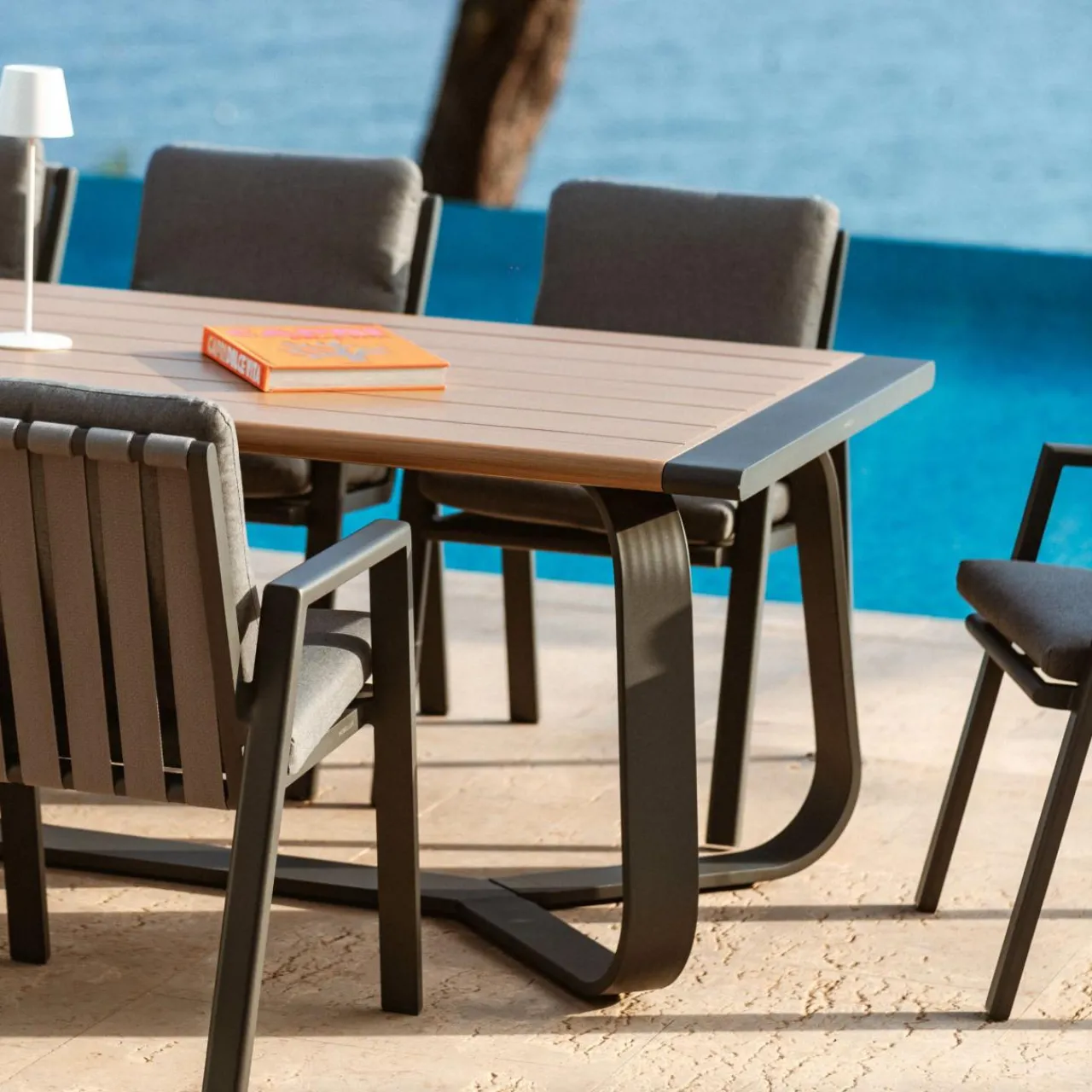 Table De Jardin|Salon De Jardin|MOBELLIA Table de jardin rectangulaire en aluminium 10 places (240 x 100 cm) Long Beach Gris Anthracite