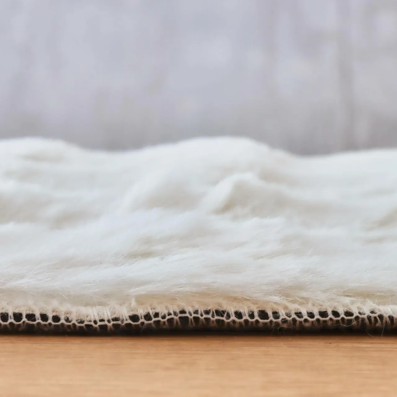 Tapis De Chambre/Salon|EMINZA Tapis fausse fourrure (60 x 120 cm) Toronto Ivoire