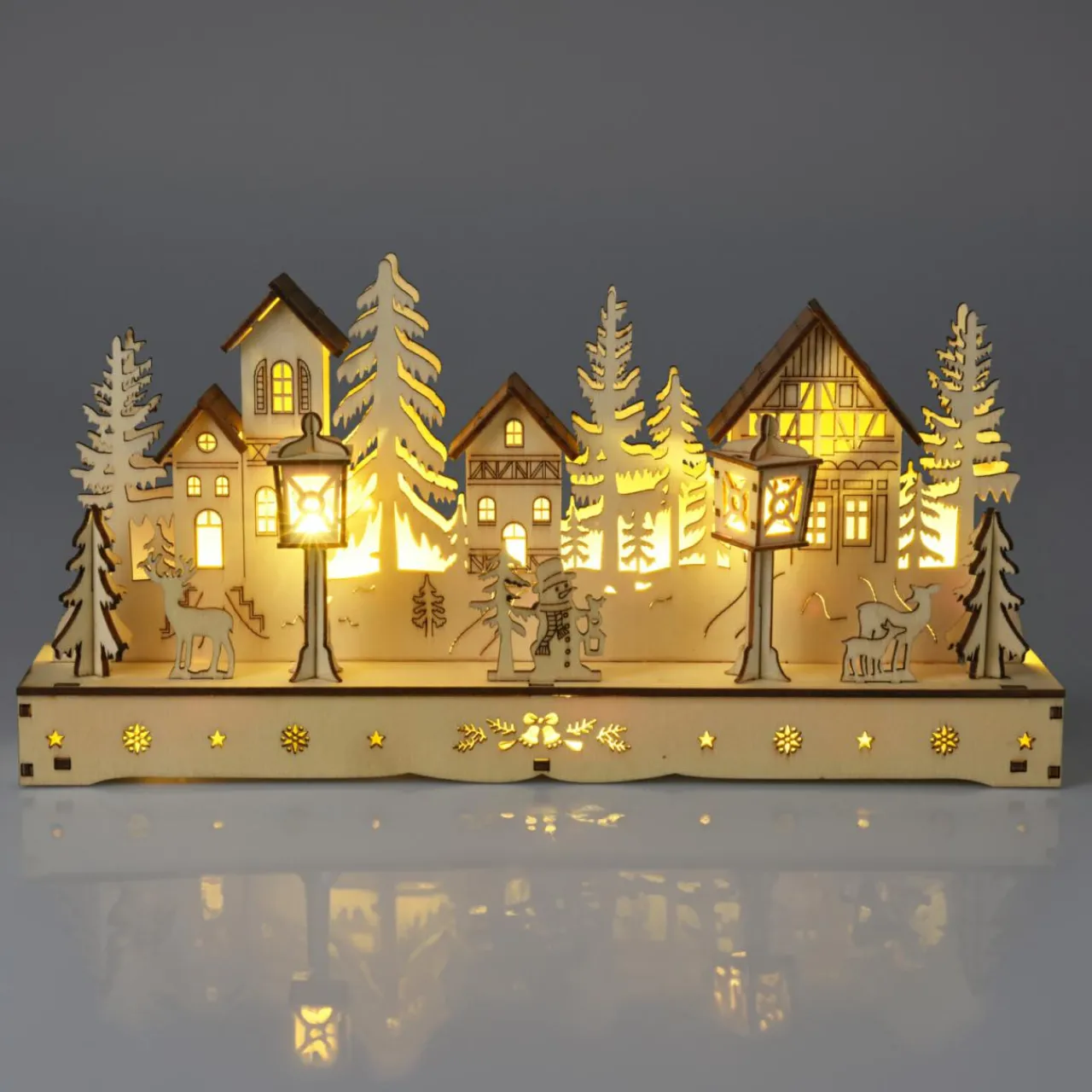 Village De Noël En Bois|KOOPMAN Village de Noël en bois lumineux à piles (29 x H14 cm) Square enchanté Naturel